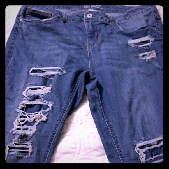 Distressed high waisted skinny jeans - Picture 1 of 2